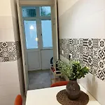Lägenhet Warm & Welcoming T3 With Garden Lisboa
