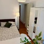 Warm & Welcoming T3 With Garden * Lisboa