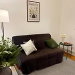 Warm & Welcoming T3 With Garden * Lisboa